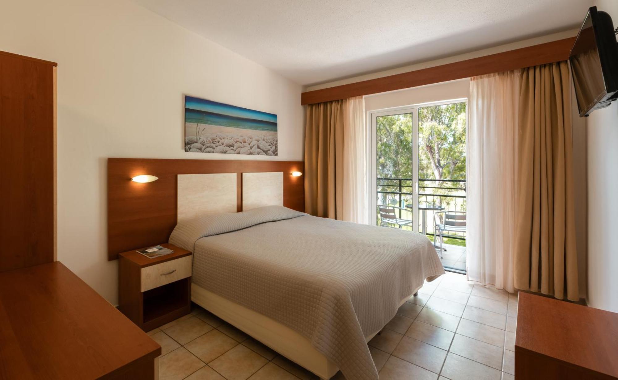 Twin Garden View,1644411451:JPEG